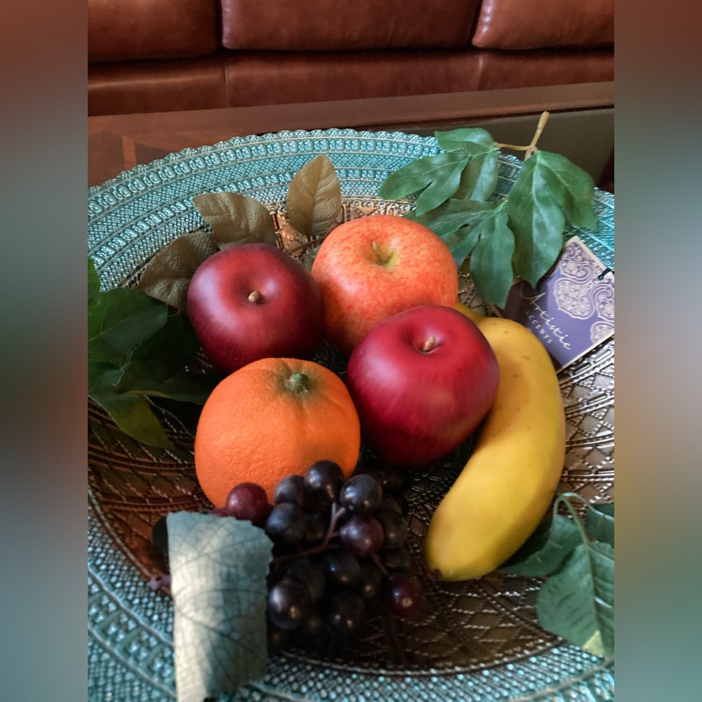 Lot of 6 fake fruits-orange, apples, etc.